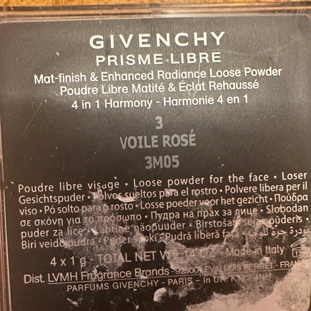 Givenchy Prisme Libre Illuminating & Color Correcting Loose Powder 03 Voile Rose